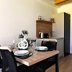 Апартаменты Alpine Haven *