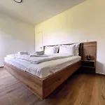 Alpine Haven Апартаменты