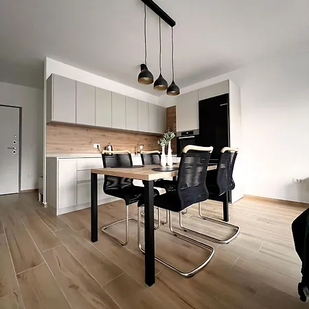 דירה Alpine Haven *