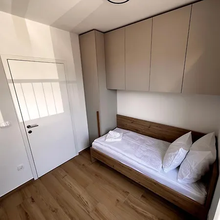 Alpine Haven דירה *