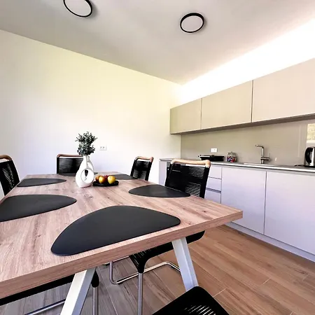 Alpine Haven Apartman *