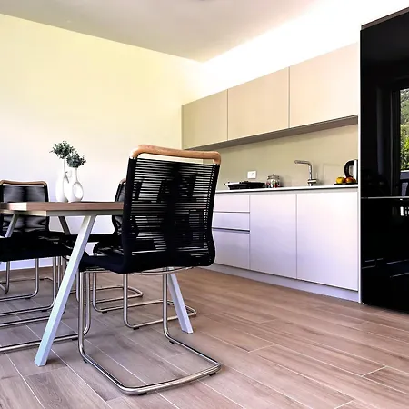 Alpine Haven * בובק